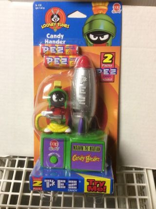 Marvin The Martian Pez & Wile E Coyote 1998 Candy Hander 4760 On Card