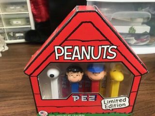 Peanuts Set Of 4 Limited Edition Pez Dispensers Brand 2015