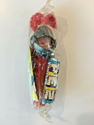 Vintage PEZ No Feet Red Plume Knight 1970 ' s PKGING 3