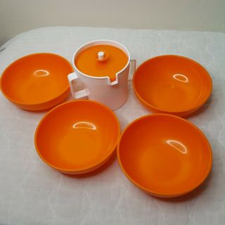 4 Set Tupperware 5” Orange Cereal Bowls 6316a - 1 W Creamer 1415 - 5 White Orange