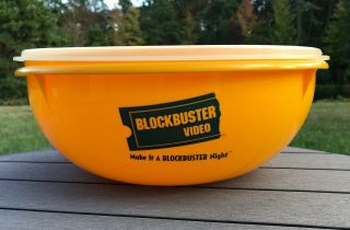 Vintage Tupperware Blockbuster Video Bowl 274 Yellow 26 Cup Popcorn 1990 