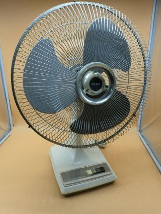 Vintage Galaxy 3 Speed Oscillating Desk Fan 16 " Type 16/1 Gray Blades