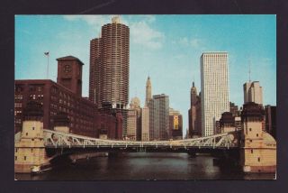 Old Vintage Postcard Of Chicago Il River Day Scene Looking East