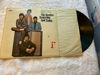 The Beatles Lp Yesterday And Today Mono T - 2553 Recorded In England Capitol