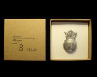 Post Vietnam 1980s Us Air Force Usaf Security Forces Police Mini Badge W/ Box