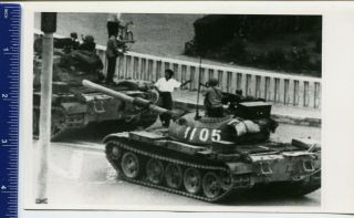 Military Photo China Tank Type " 59 " (soviet - T - 54),  Tiananmen,  Tankman,  Uniform