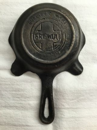 Vintage Griswold Mini Cast Iron Skillet ASHTRAY 3