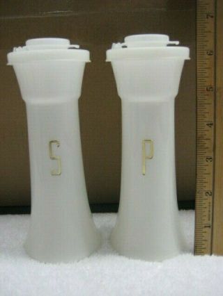 Vintage Tupperware 6” Hourglass Salt and Pepper Shakers 718 - 11 718 - 15 2
