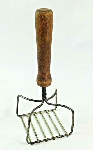 Vintage Antique Square Twisted Wire Potato Masher Wood Handle 9 " Tall