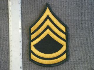 Tioh Sample 1968 - 1985 U.  S.  Army Sergeant First Class,  Gold On Green 3 " Chevron