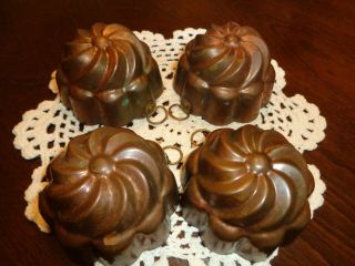 Antique,  Vintage Mini Copper Tin Lined Pudding Cake Molds Swirl Design Set Of 4