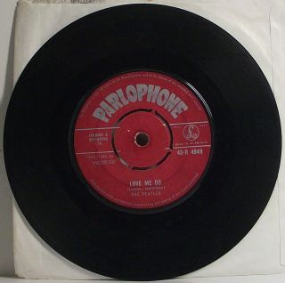 The Beatles Love Me Do 7 " Single Red Label 1st Pressing 1n 45rpm Vinyl Good