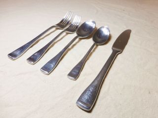 Oneida Maddox 18/10 Thick Stainless Steel 5 Piece Place Setting [8 Available]