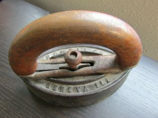 W H Howell Co Antique Cast Iron Sad Iron Geneva Illinois Detachable Wood Handle
