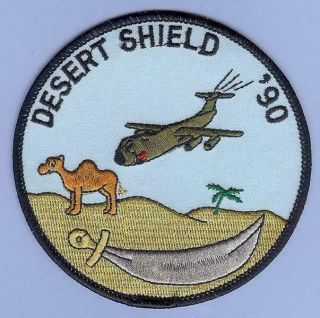 Us Air Force Usaf Desert Shield 1990 Patch - - Airplane Swooping On A Camel