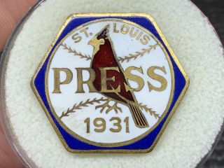1931 St.  Louis Cardinals “st.  Louis Button Co.  ” World Series Media Press Pin.