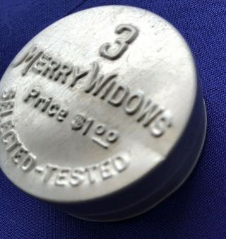 Vintage 3 Merry Widows Condom Tin, 2