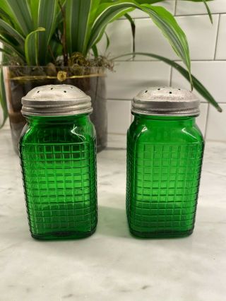 Owens Illinois - Salt & Pepper Shakers - Emerald Green - Waffle - Vintage 30 
