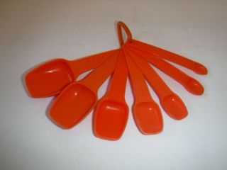 Vintage Tupperware Bright Orange Set Of 7 Measuring Spoons W/ring