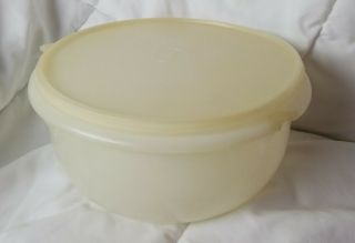 Vintage Tupperware Mixing Bowl Container Plastic & Lid 272