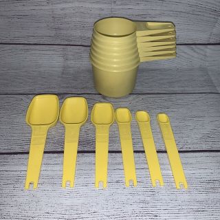 Set of vintage Yellow Tupperware measuring cups measuring spoons 2