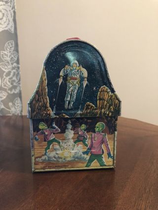 Vintage 1967 Lost In Space Metal Lunchbox.  Blue Plaid Thermos. 3