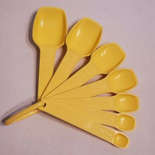 Vintage Tupperware Yellow Measuring Spoons With Ring Holder - 7 Spoon Set