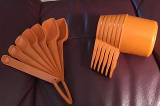 Vtg Set Of 6 Vintage Orange Tupperware Measuring Cups 7 Measuring Spoons