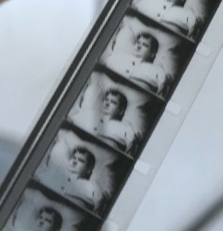 Vintage Laughing Gravy - Laurel & Hardy - 1931 - 16mm Film B/W Sound 4