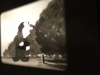 16mm Kodak B&W Sound - Cartoon ANDY PANDA in “APPLE ANDY” - 400’ Reel (1945) 3