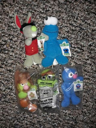 Sesame Street Mini Beans Kelloggs Cereal Box Toys 1999 Grover Oscar Sherlock Vtg