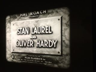 16mm B&W Sound - Laurel & Hardy “THE MUSIC BOX” - 1200’ Reel/Can (1932) VG 2