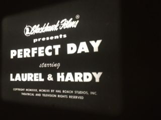16mm B&w Sound - Laurel & Hardy “perfect Day” (1929) 800’ Reel And Canister.  Vg