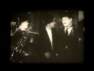 Scram - Laurel & Hardy - 1932 - 16mm B/W Sound 6