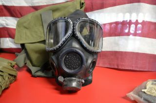 Us Military M40 Gas Mask Size M And More