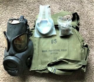 Vintage U S Military M17a1 Protective Gas Mask With Bag & Outsert,  Eye Lens