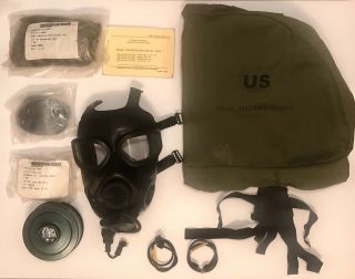 Us Army Surplus - M45 Protective Gas Mask With Carrier And Contents