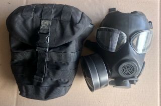 Us Army Surplus - M45 Protective Gas Mask With 5.  11 Molle Carrier