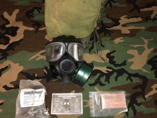 M - 40 Gas Mask M - 42 Us Army Series M - 45 Filter Carrying Bag Lens
