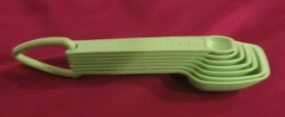 Vintage Tupperware Set Of 7 Apple Green Measuring Spoons With Ring