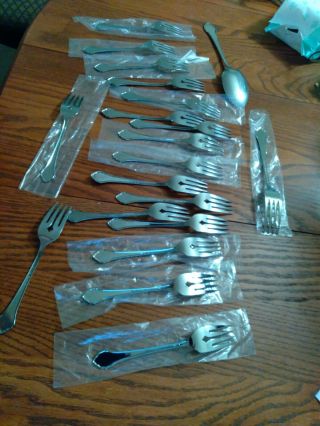 18 Salad Forks,  2 extra Wm A Rogers Oneida Autumn Mist Summer Glow Stainless 3