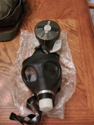 Israeli Gas Mask With Filter Child Size N