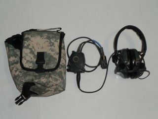 Military Surplus Peltor Headset Mt17h682fb - 47fg W/switch Carrying Case