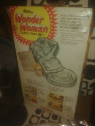 Vtg 1970 ' s Wilton Wonder Woman Cake Pan Set w/ Box 3