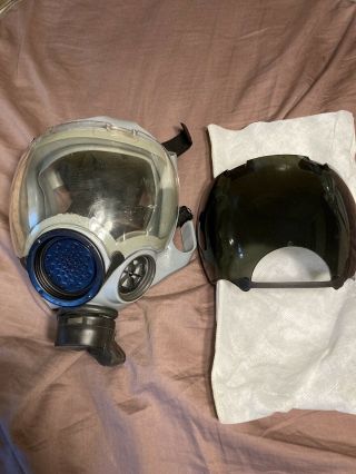 Us Army Mcu - 2/p Gas Mask With Extra Lens M1 C4 Msa