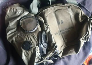 Us Army Military M17 Gas Mask Respirator W/ Hood And Carrier Bag