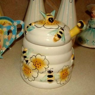 Vintage Honey Jar With Bees And Dipper