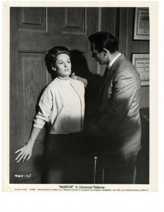 Marnie (1964 - Hitchcock) Sean Connery/tippi Hedren Universal Pictures Photo V524