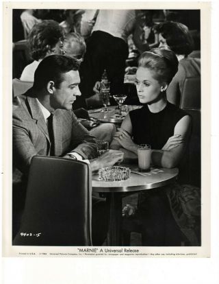 Marnie (1964 - Hitchcock) Sean Connery/tippi Hedren Universal Pictures Photo V522