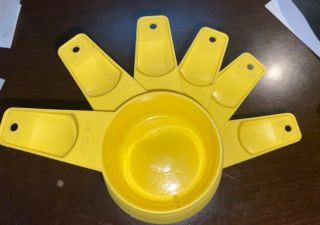 Set of 6 Vintage Yellow Tupperware Measuring Cups Nesting Set 761 - 766 2